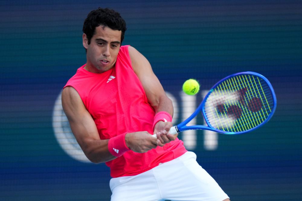 中国女排3-1战胜哥伦比亚提前晋级16强，取得两连胜。