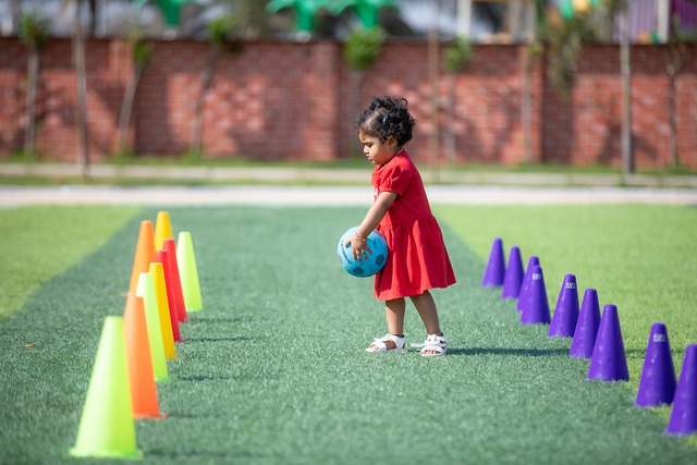 外交部：坚决反对美方单方面加征关税的做法.