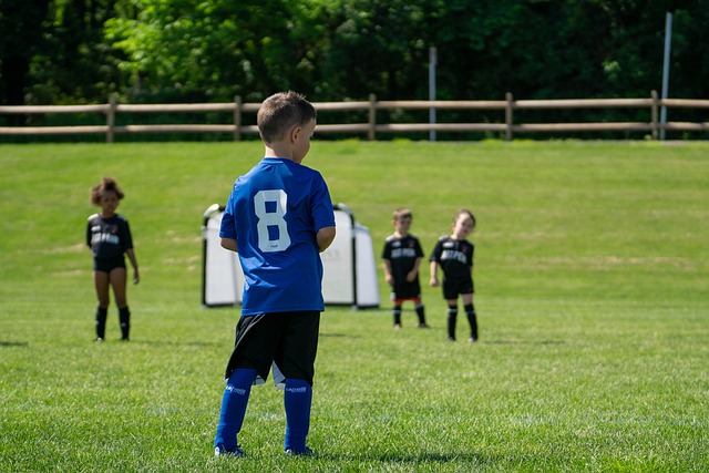 郑钦文遭遇“双标”，斯瓦泰克成镜中自省.